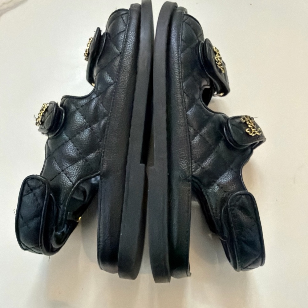 CHANEL Black Quilted Leather CC Logo Sandals with Gold Hardware - Picture 4 of 9